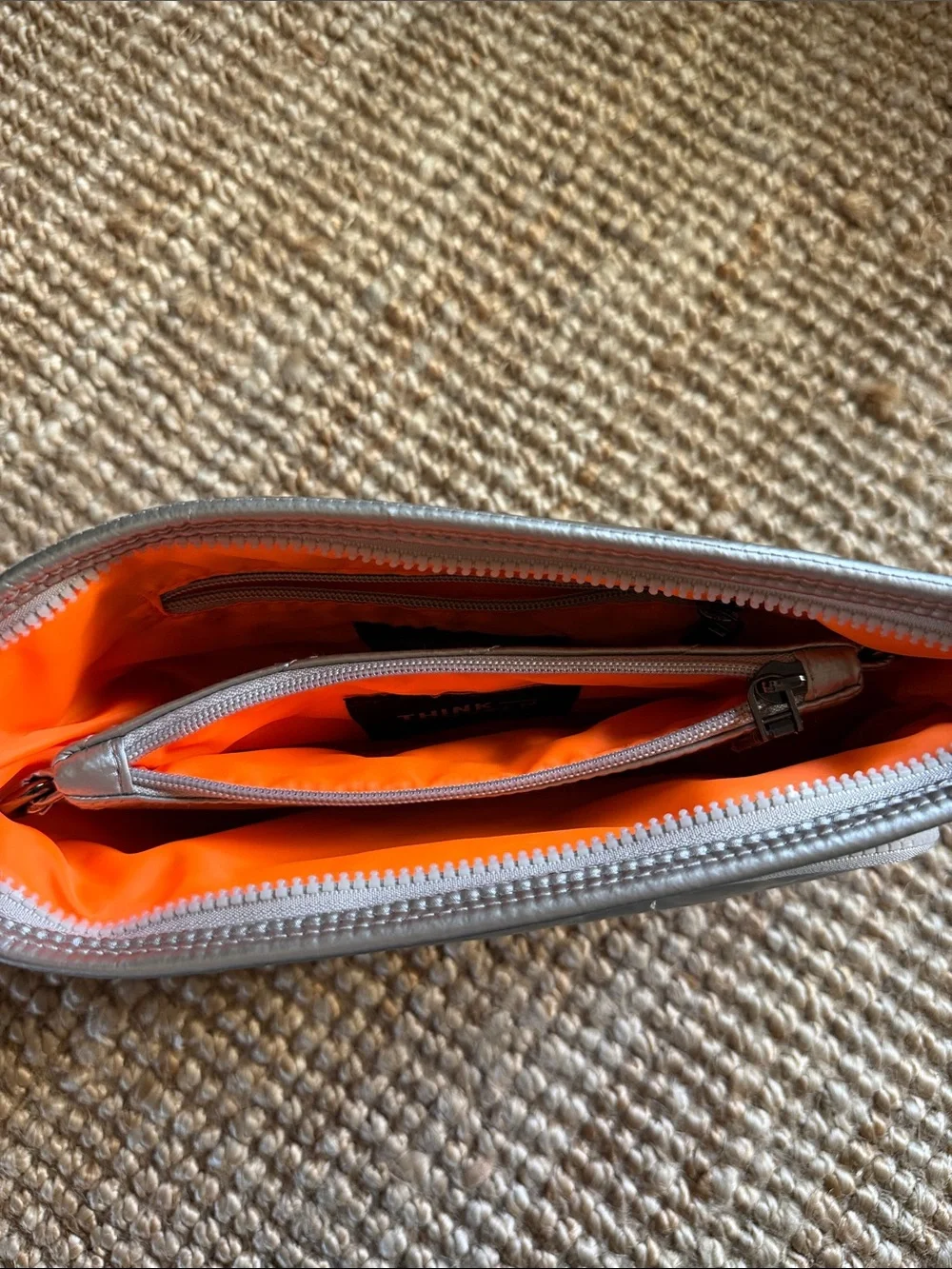 ⚜️ THINK ROLYN CROSSBODY BUM BAG W/ EXTRA POUCH METALLIC SILVER/ORANGE LINING ⚜️